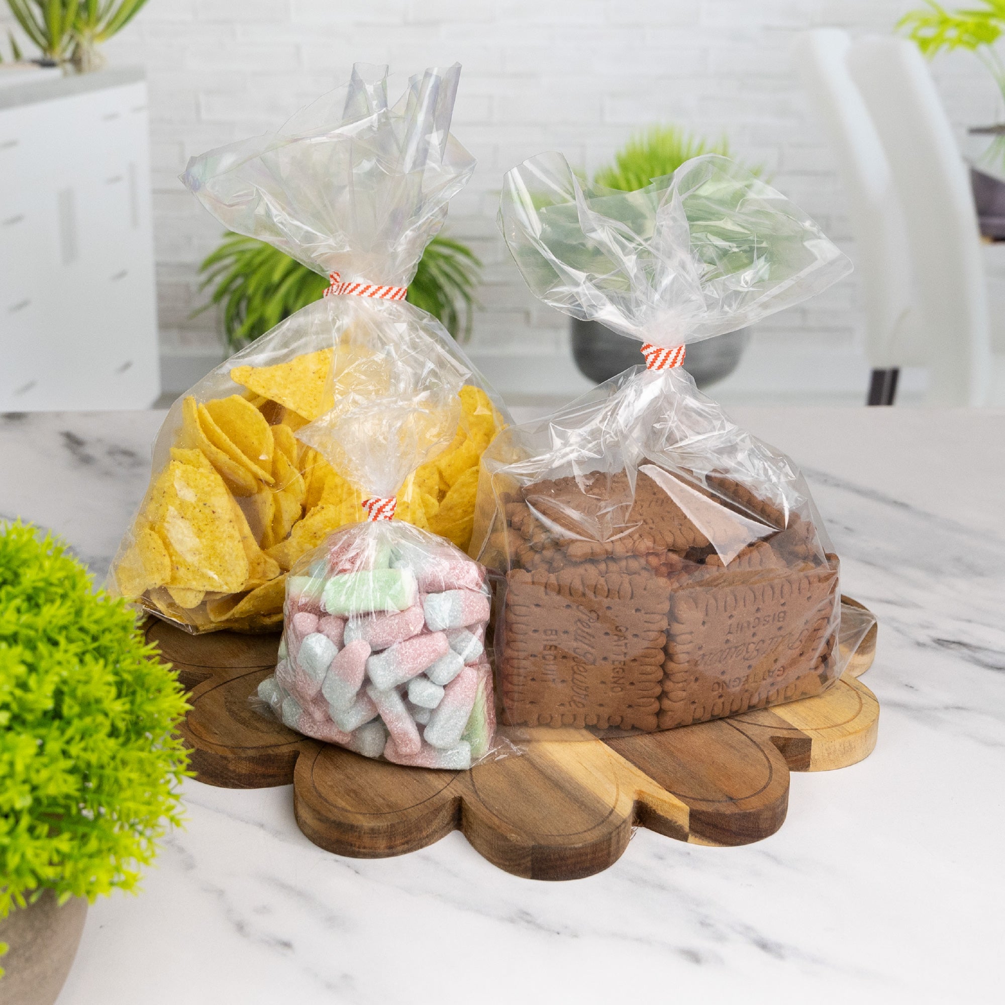 Red and White Striped Twist-Tie - 2,000/Pack