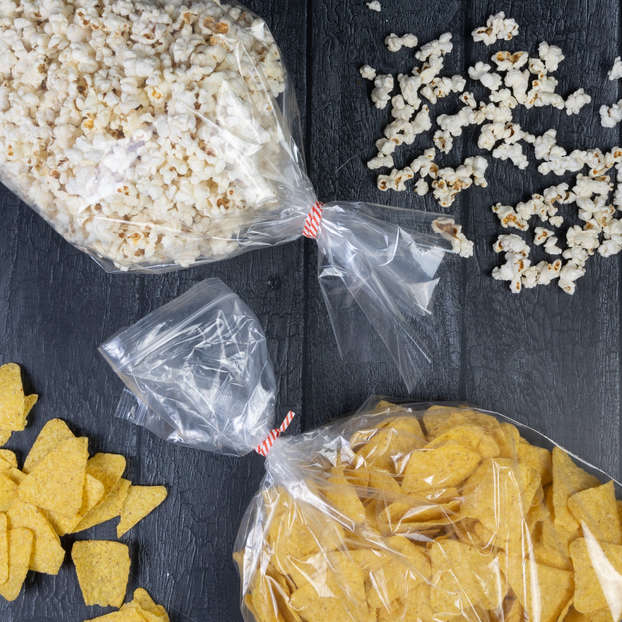 Red and White Striped Twist-Tie - 2,000/Pack