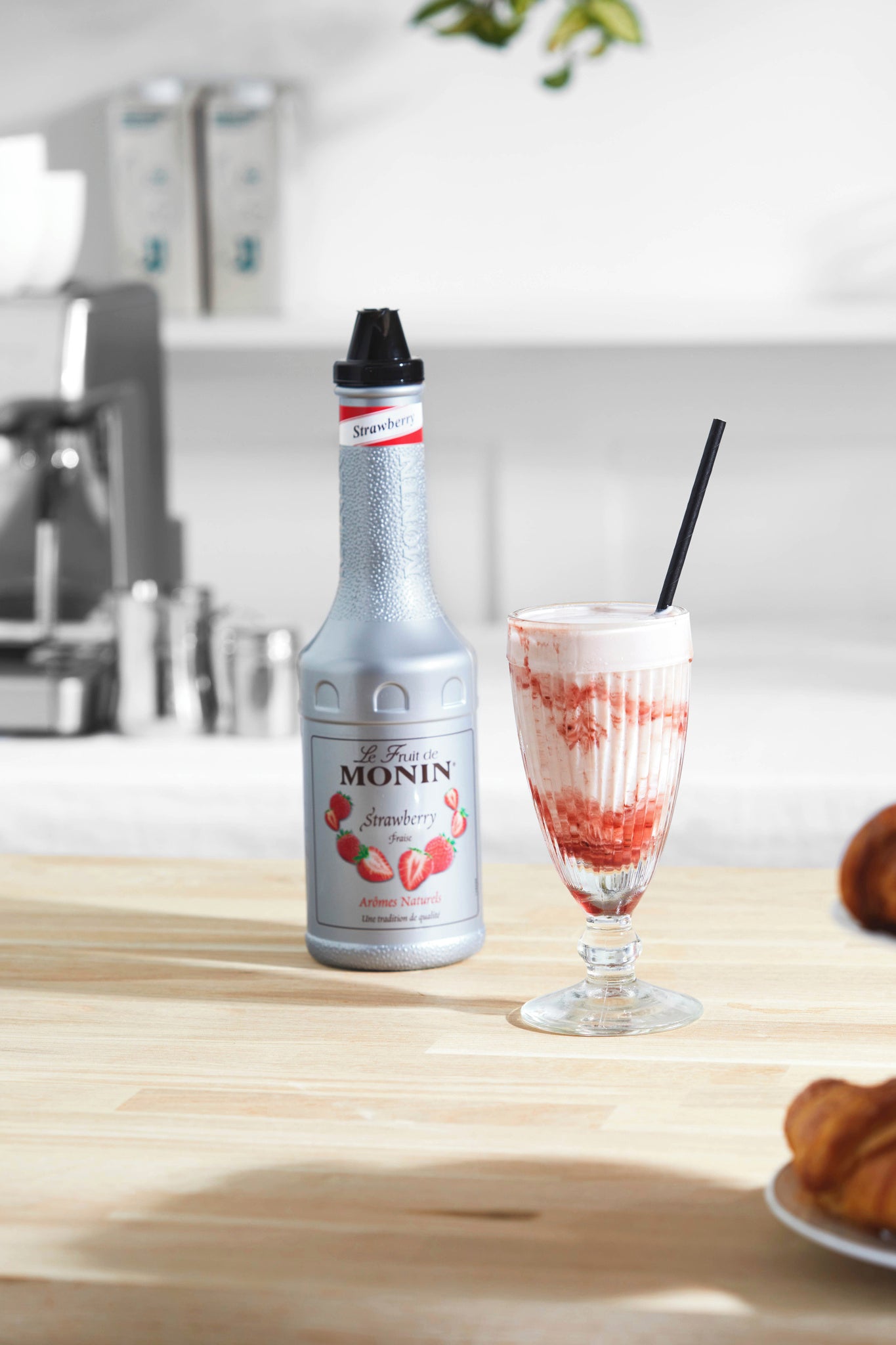 Monin Strawberry Puree Syrup 1ltr