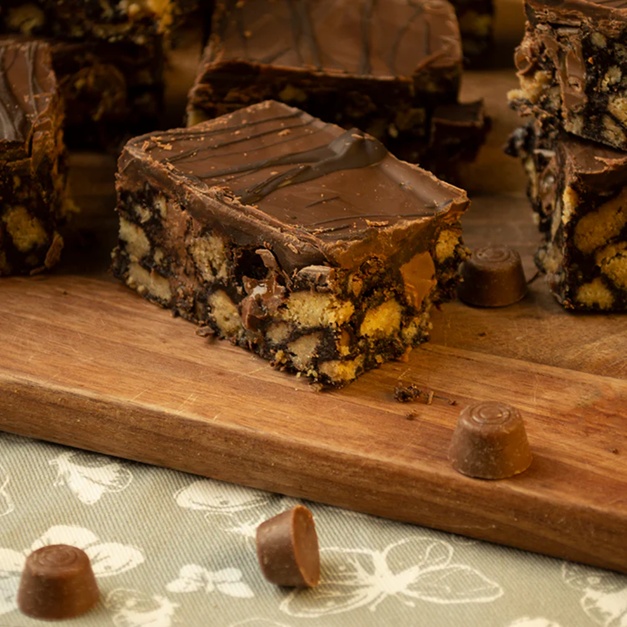 Bling Milk Chocolate Caramel Cups 1kg