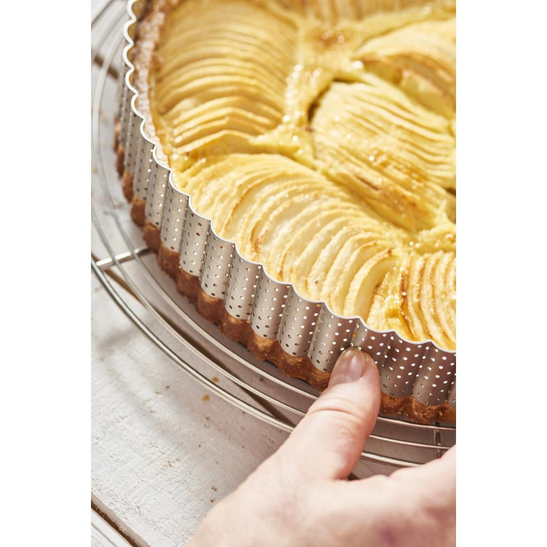 De Buyer Perforated Fluted Stainless Steel Tart Ring 200mm