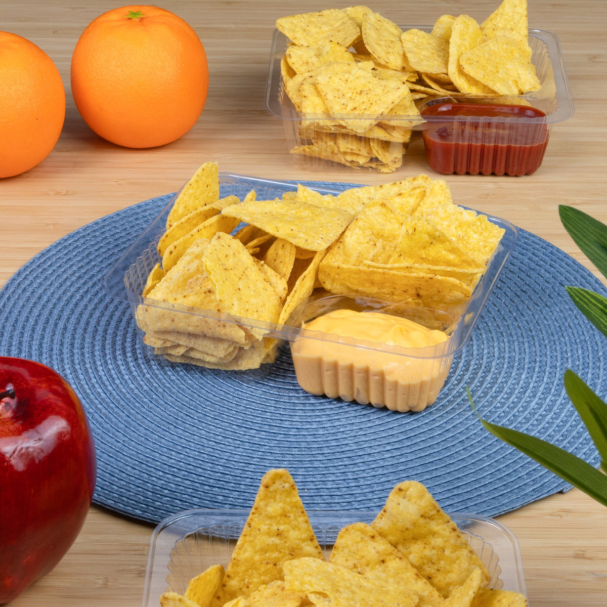 Dexlo Small Two-Compartment Nacho Trays - Pack of 500