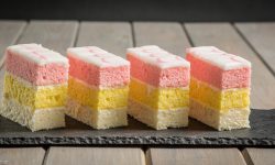 Macphie 5th Avenue Strawberry Flavour Icing 12.5kg