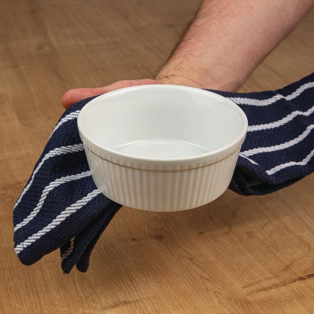 Olympia Whiteware Round Pie Dishes 134mm (6 pack)