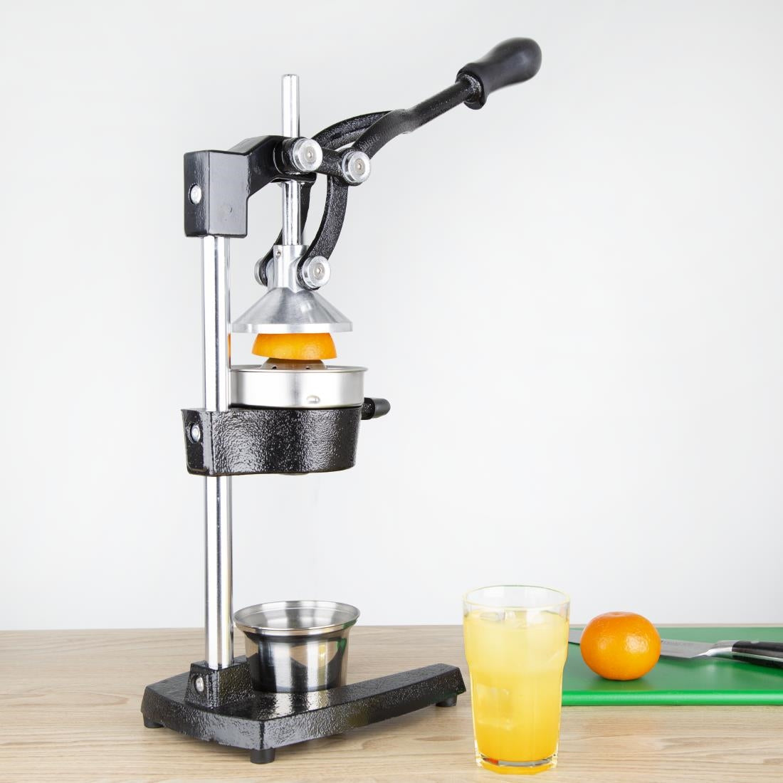 Vogue Cast Iron Juice Extractor