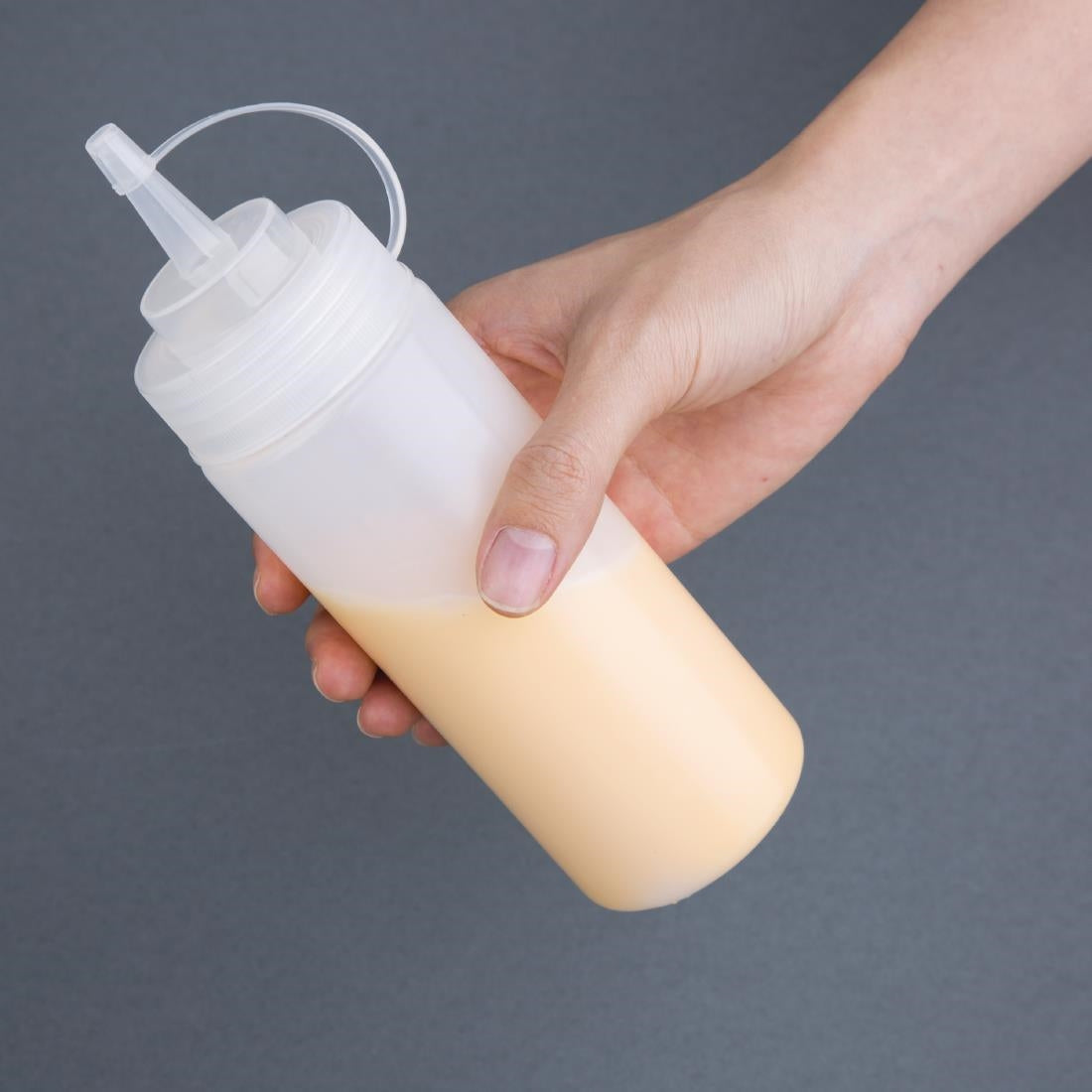 Nisbets Essentials Squeeze Sauce Bottles 12oz (6 pack)