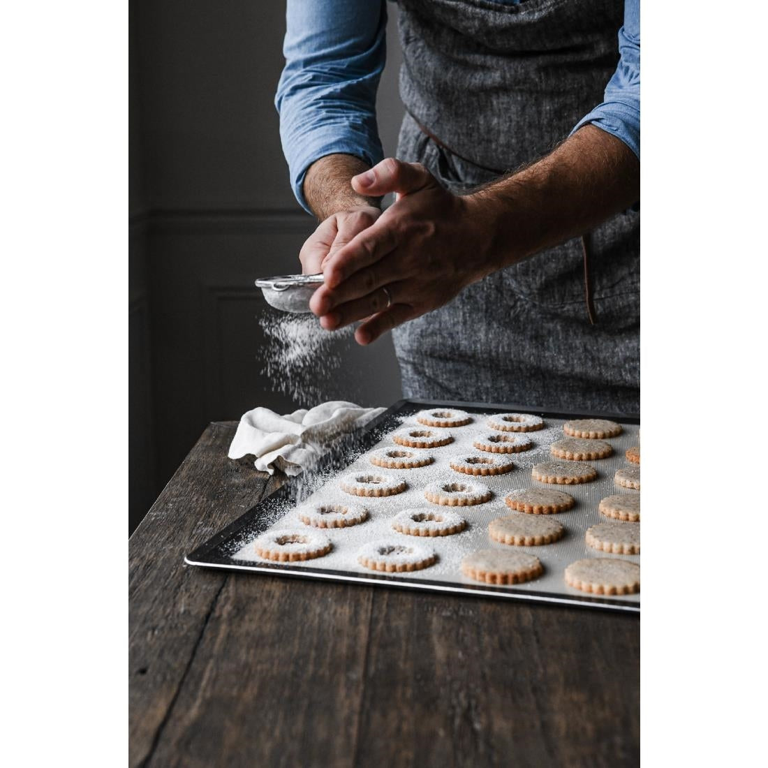 De Buyer Perforated Non-stick Aluminium Baking Tray 400x300mm