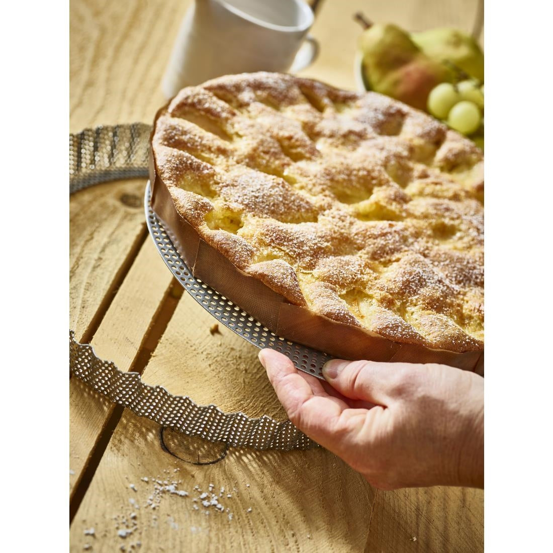 De Buyer Perforated Fluted Tart Mould With Removable Base 240x25mm