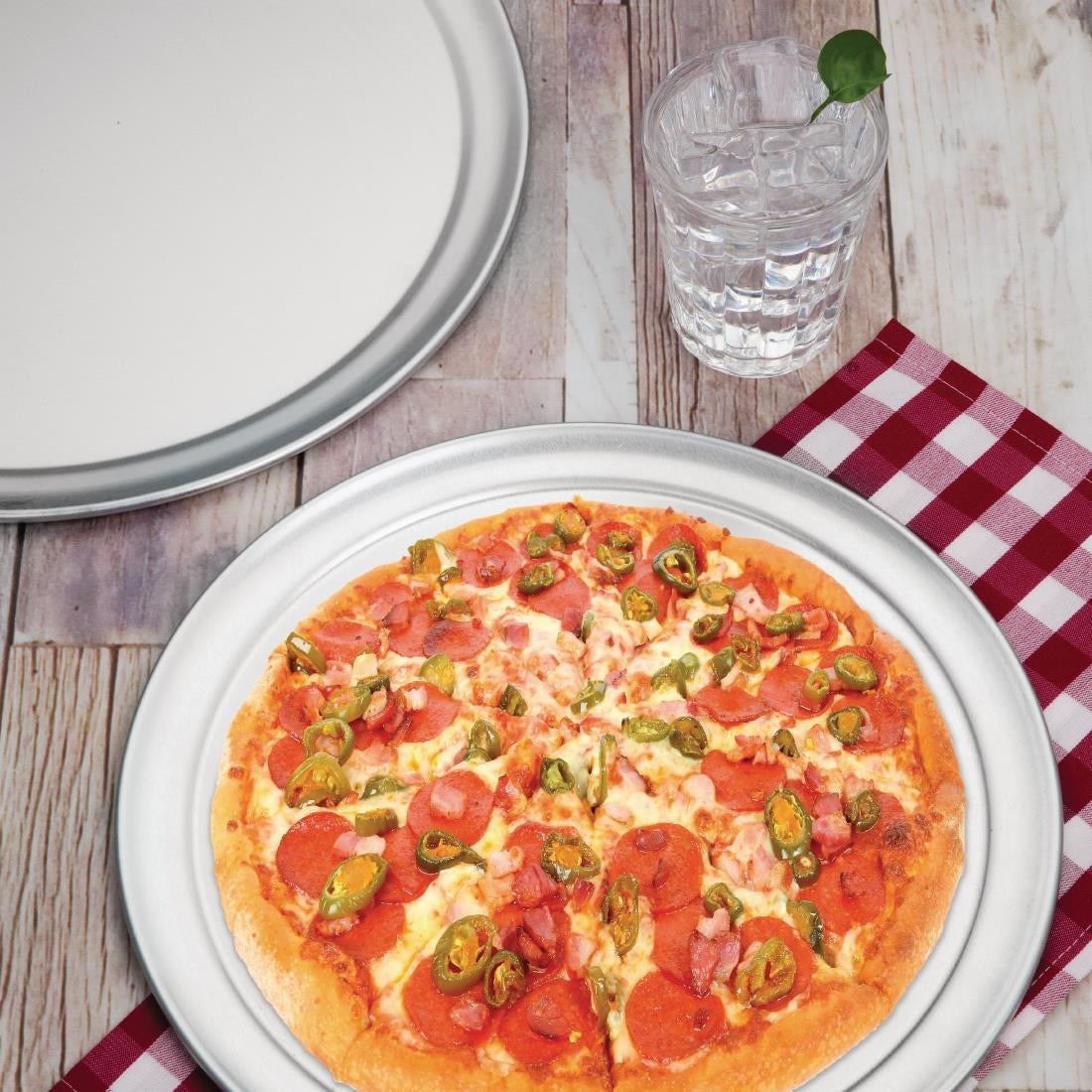 Vogue Aluminium Pizza Tray 14in