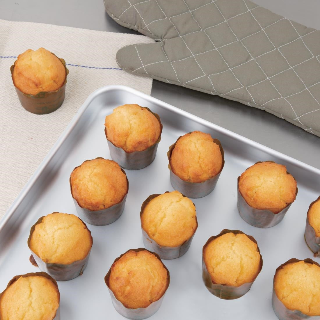 Vogue Aluminium Bakewell Pan 520mm