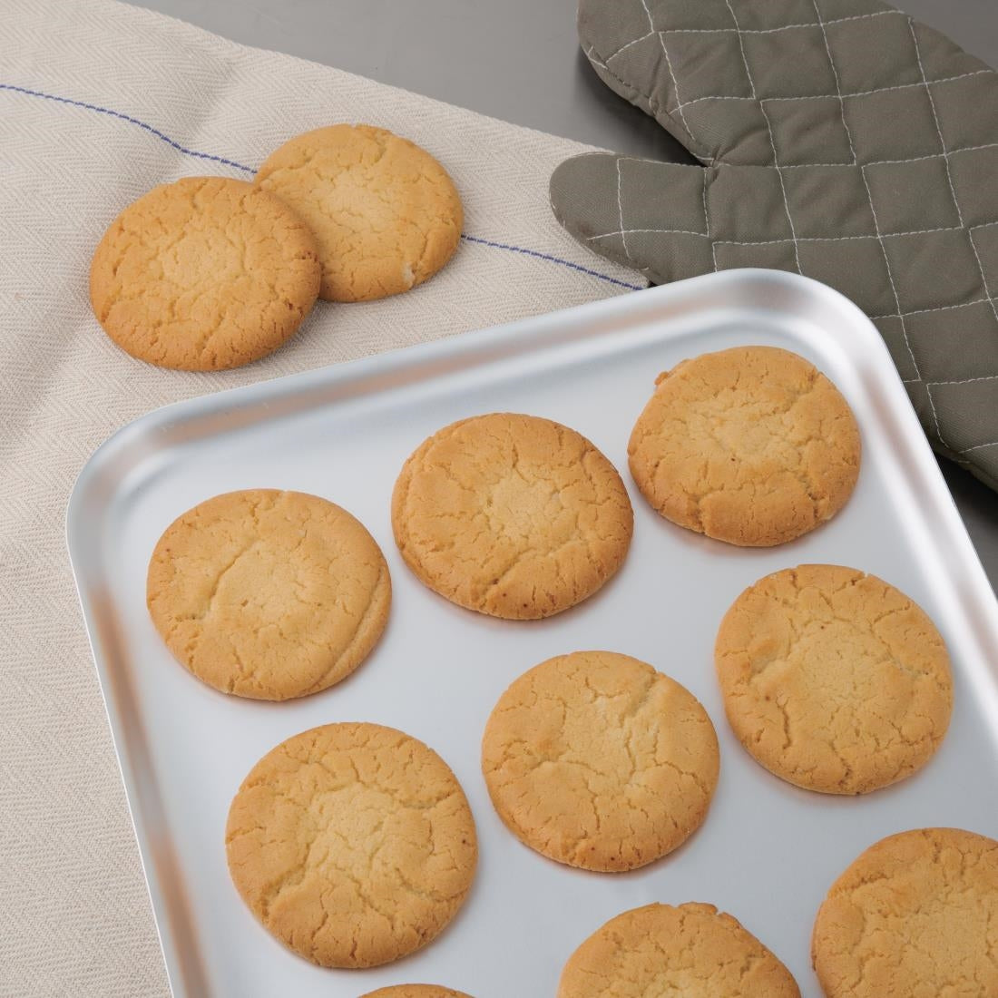 Vogue Aluminium Baking Tray 425 x 311mm